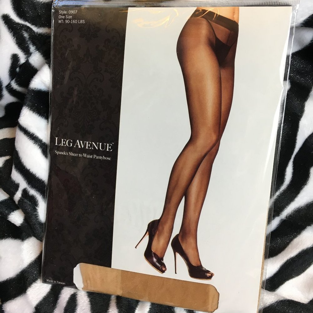 *LEG AVENUE #0907 Sheer Beige to Waist Pantyhose  NWT NOS